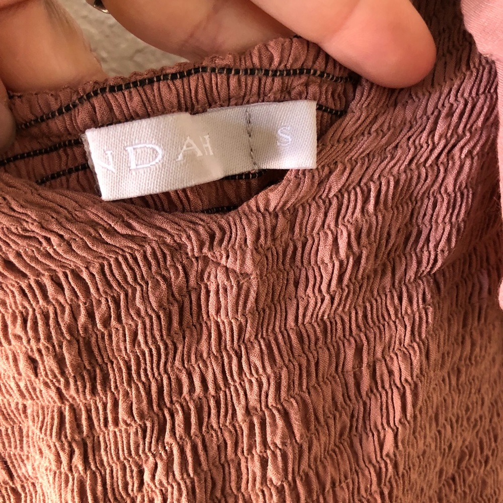 Indah Roxy Ruffled Crop Top Dusty Rose - Picture 8 of 8